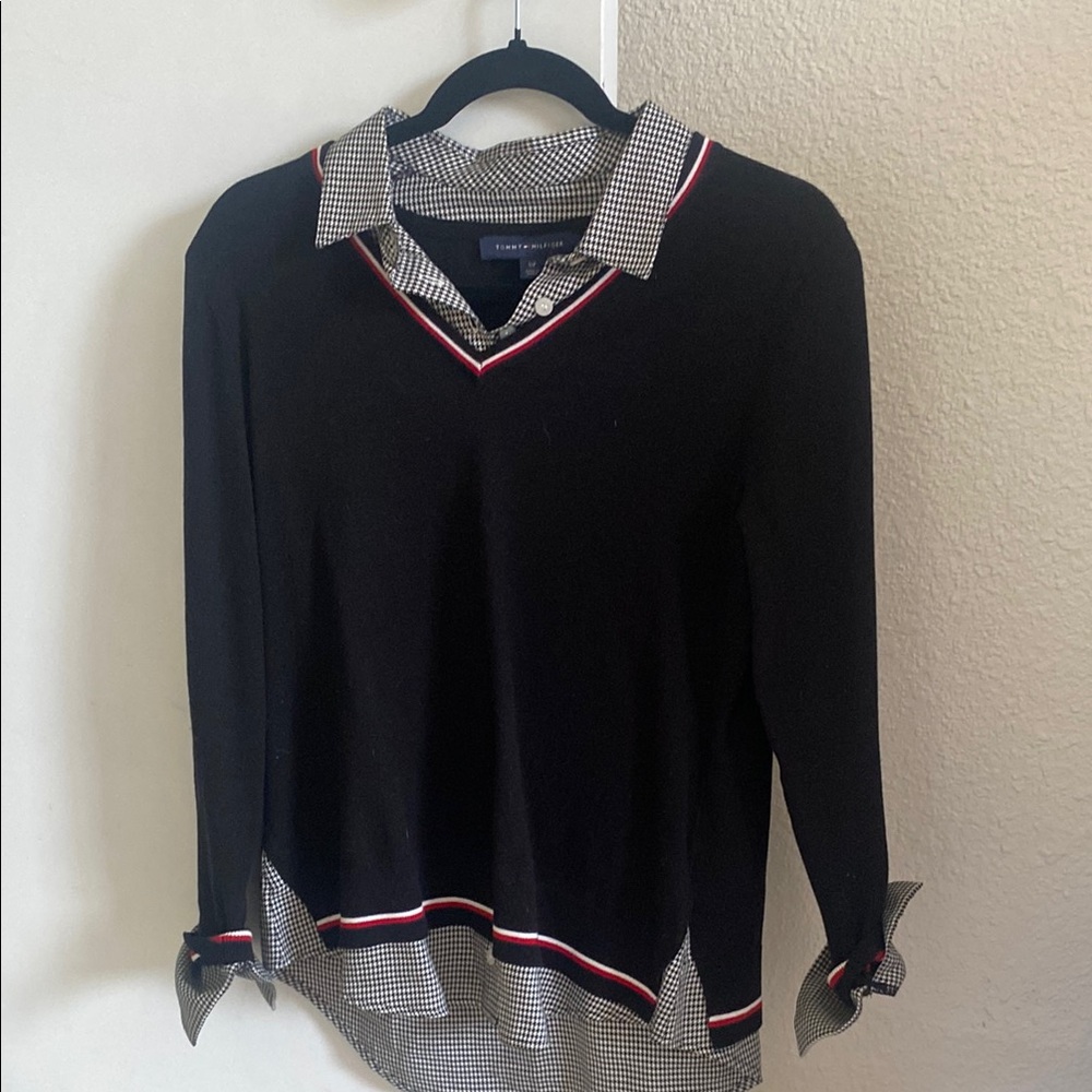 Tommy Hilfiger Black V-Neck Sweater with Checkered collar